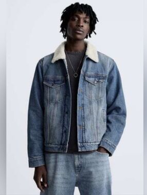 Zara | Fleece Trimmed Blue Denim Trucker Jacket